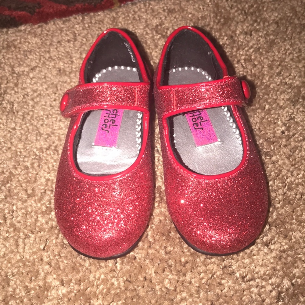 Brand new red glitter shoe toddler size 5